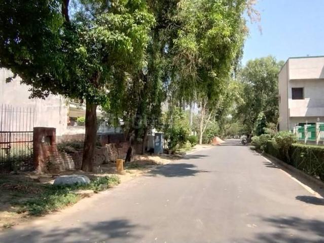 Residential Plot in Phi III for resale Greater Noida. The reference number is 18606185