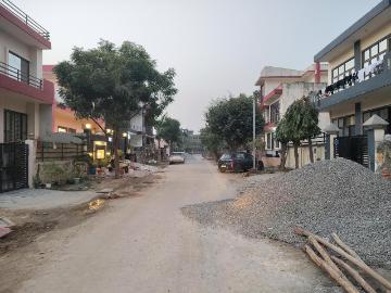 Residential Plot in Yeida for resale Greater Noida. The reference number is 18938479