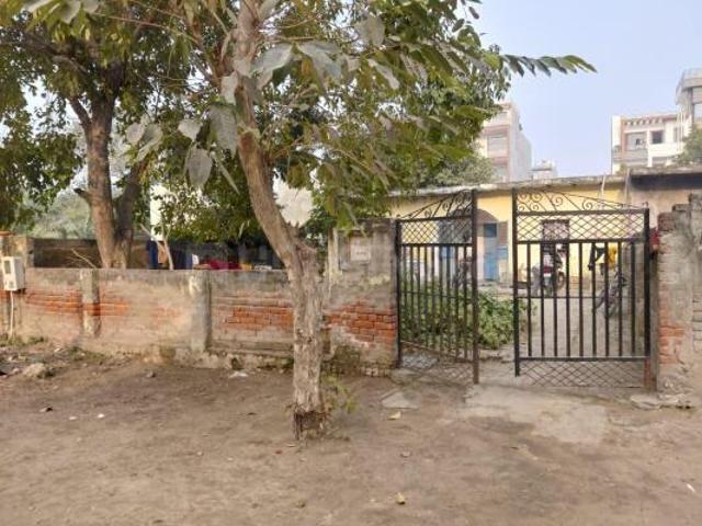 Residential Plot in Phi III for resale Greater Noida. The reference number is 21377018