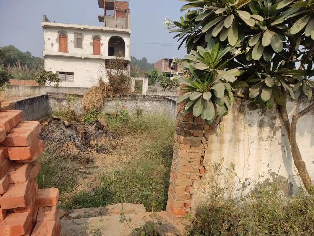 Residential Plot in Piplehda for resale Ghaziabad. The reference number is 18880869