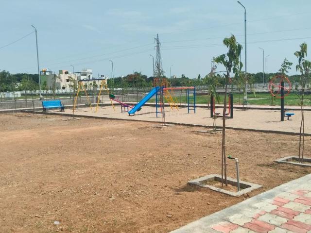 Residential Plot in Poonamallee for resale Chennai. The reference number is 17434942
