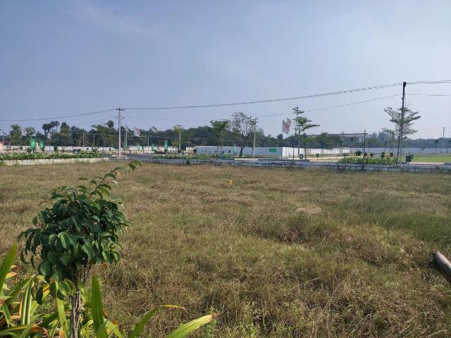 Residential Plot in Poonamallee for resale Chennai. The reference number is 18458746