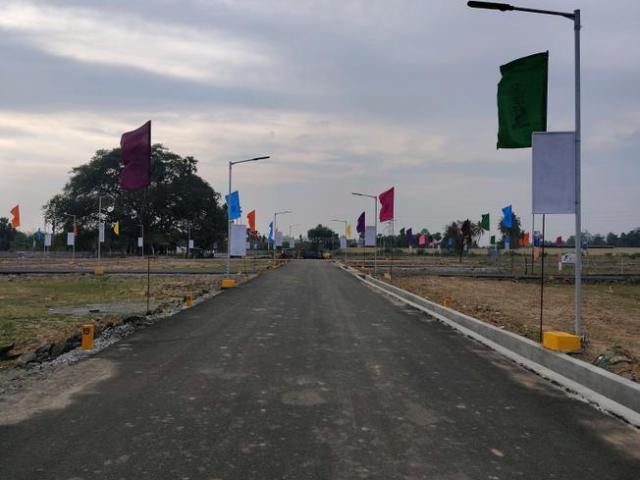 Residential Plot in Poonamallee for resale Chennai. The reference number is 19462881