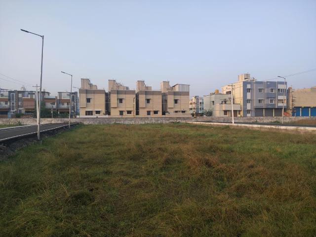 Residential Plot in Poonamallee for resale Chennai. The reference number is 19629176