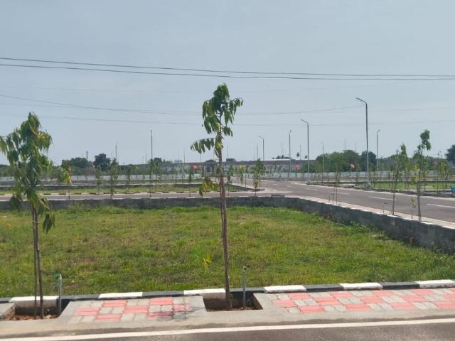 Residential Plot in Poonamallee for resale Chennai. The reference number is 20859892