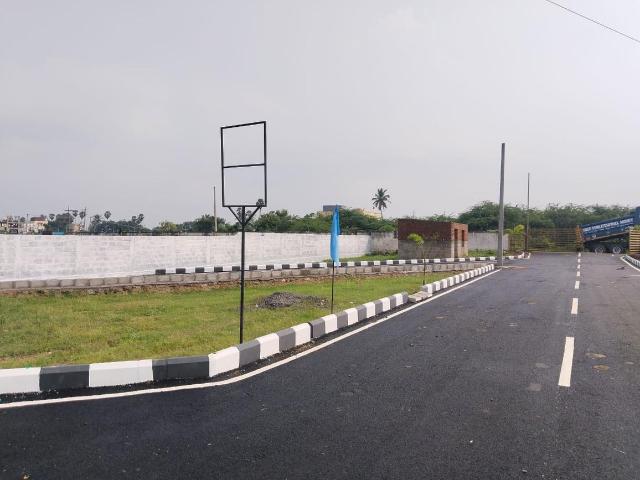 Residential Plot in Poonamallee for resale Chennai. The reference number is 21079204
