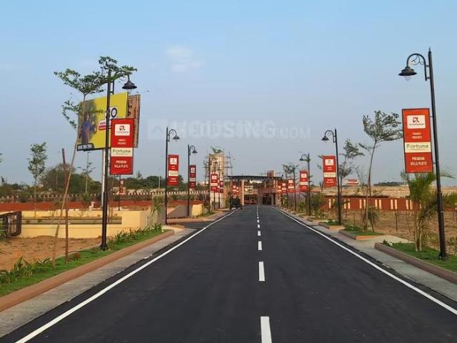 Residential Plot in Poonamallee for resale Chennai. The reference number is 21112389