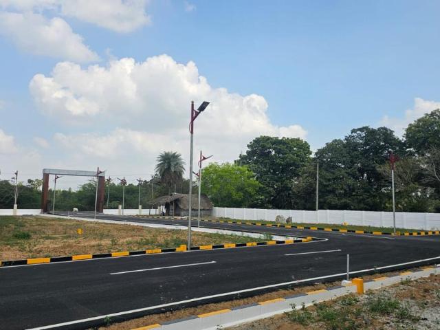 Residential Plot in Poonamallee for resale Chennai. The reference number is 21239842
