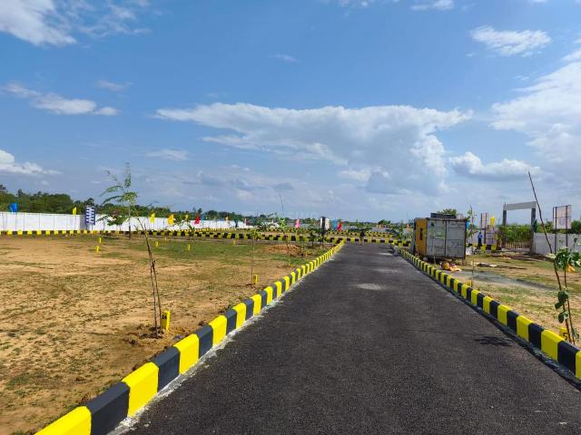 Residential Plot in Poonamallee for resale Chennai. The reference number is 21239900