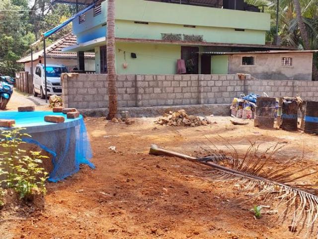Residential Plot in Poochatty for resale Thrissur. The reference number is 19843658
