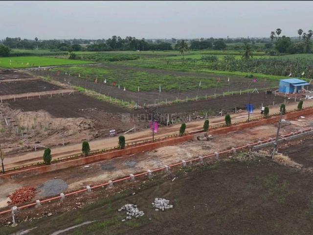 Residential Plot in Poranki for resale Vijayawada. The reference number is 18556882