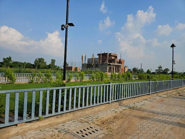 Residential Plot in PR7 Airport Road for resale Zirakpur. The reference number is 20884340