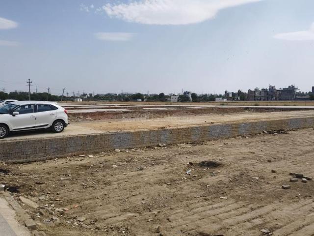 Residential Plot in Qutub Vihar for resale New Delhi. The reference number is 20089667