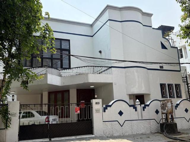 Residential Plot in Raja Annamalai Puram for resale Chennai. The reference number is 21025711