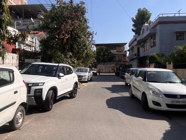 Residential Plot in Rajender Nagar for resale Dehradun. The reference number is 19691460