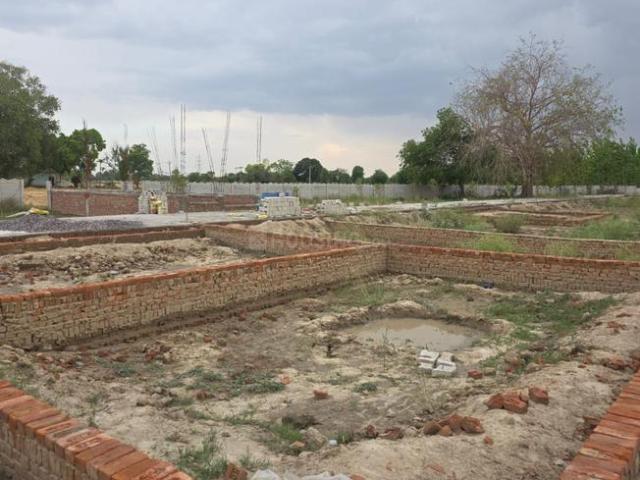 Residential Plot in Ral for resale Vrindavan. The reference number is 20810152