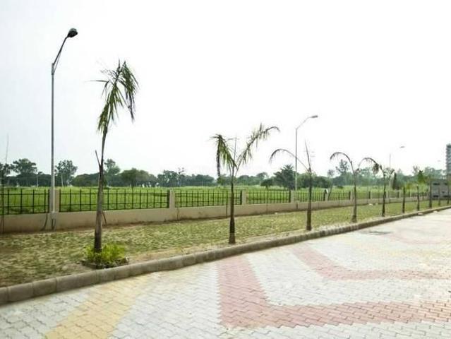 Residential Plot in Ramgarh Bhudda for resale Zirakpur. The reference number is 18802534