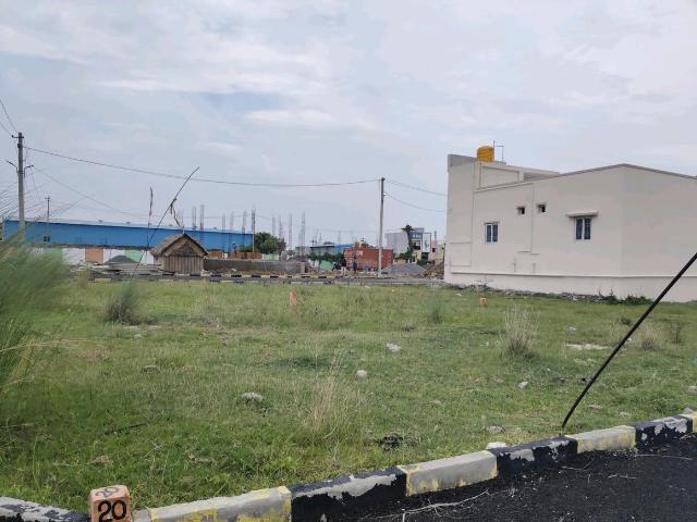 Residential Plot in Red Hills for resale Chennai. The reference number is 18837240