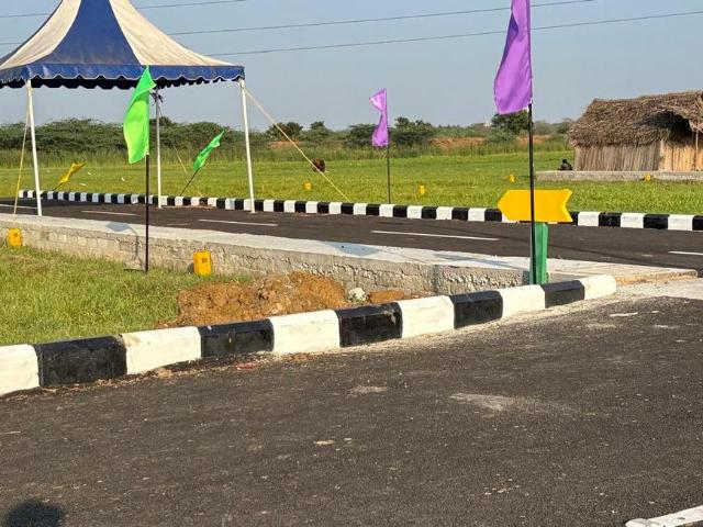 Residential Plot in Red Hills for resale Chennai. The reference number is 19456513