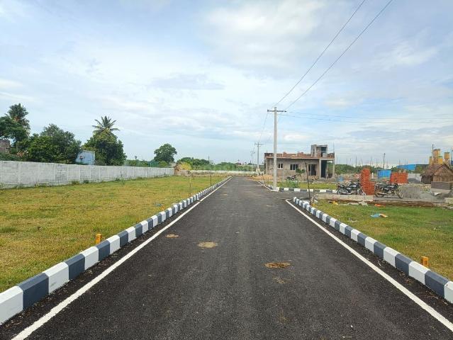 Residential Plot in Red Hills for resale Chennai. The reference number is 19830244