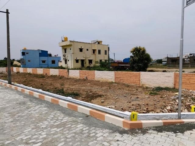 Residential Plot in Red Hills for resale Chennai. The reference number is 20766401