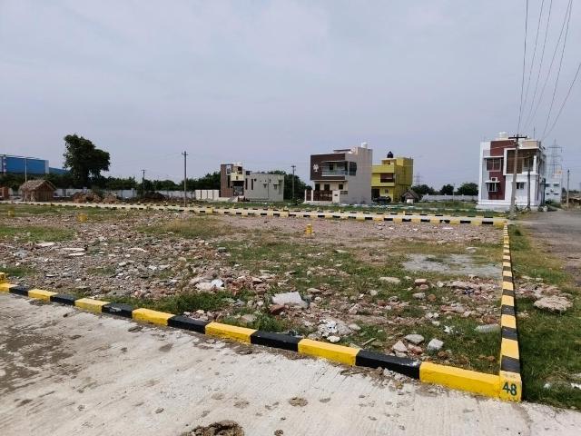 Residential Plot in Red Hills for resale Chennai. The reference number is 20766116