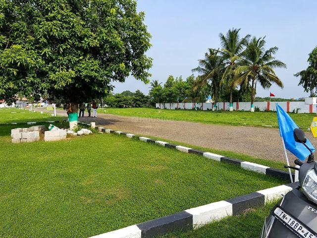 Residential Plot in Red Hills for resale Chennai. The reference number is 21073797