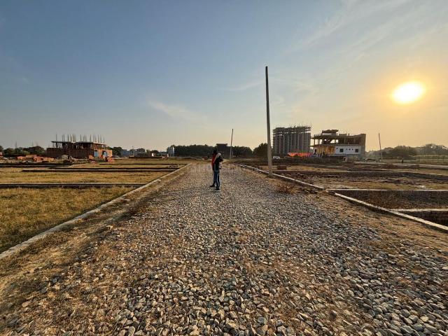 Residential Plot in Rohania for resale Varanasi. The reference number is 19705161