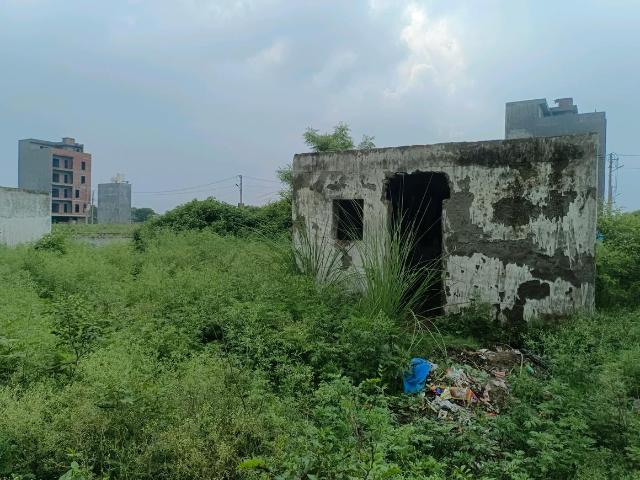 Residential Plot in Rohini Sector 28 for resale New Delhi. The reference number is 19319161