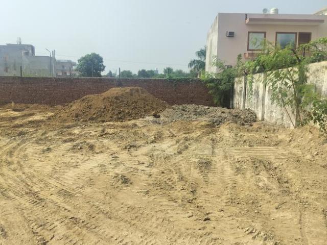 Residential Plot in Surajpur for resale Greater Noida. The reference number is 20351594