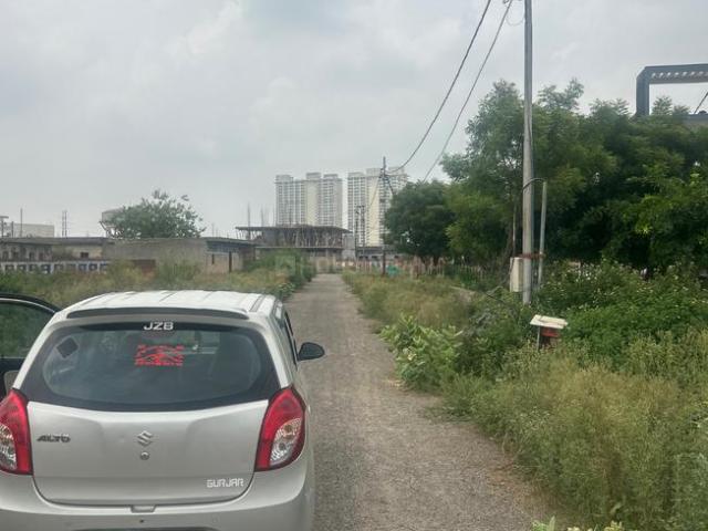 Residential Plot in Surajpur for resale Greater Noida. The reference number is 20620746