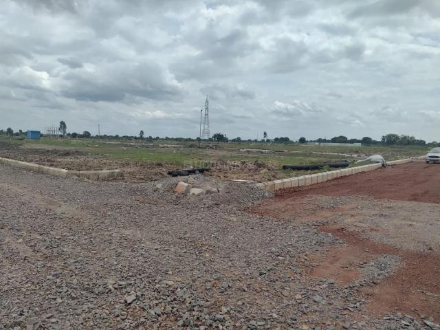 Residential Plot in Sadasivpet for resale Sangareddy. The reference number is 20922034