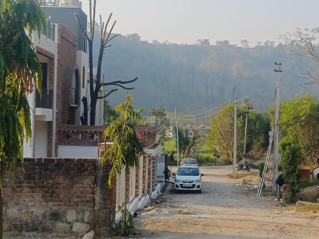 Residential Plot in Sahastradhara for resale Dehradun. The reference number is 15708730