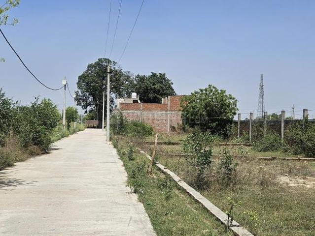 Residential Plot in Salempur for resale Kanpur. The reference number is 20700211