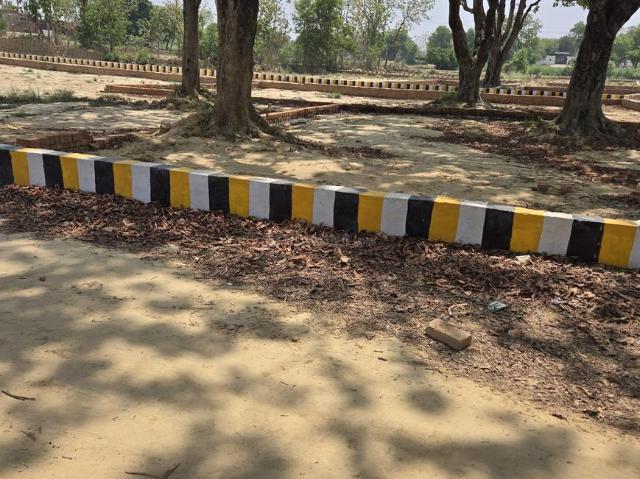 Residential Plot in Sandaha for resale Varanasi. The reference number is 17285166