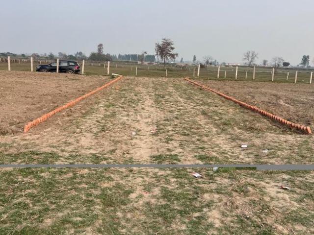 Residential Plot in Sangam Vihar for resale New Delhi. The reference number is 20748439