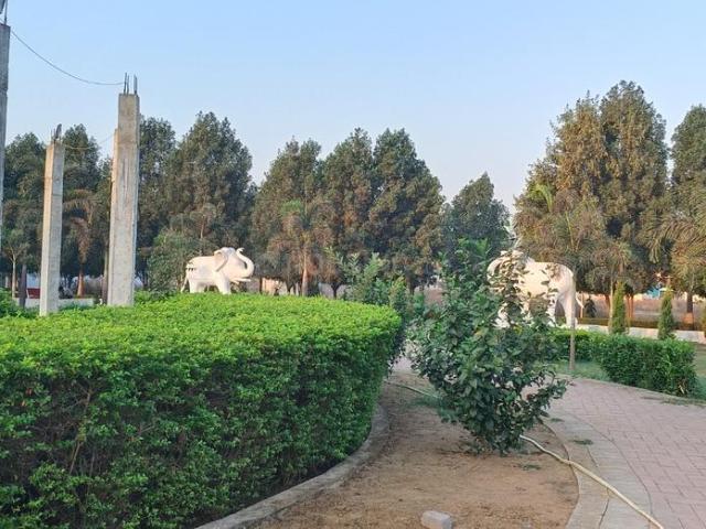Residential Plot in Santoshi Nagar for resale Raipur. The reference number is 18138011