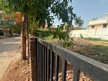 Residential Plot in Satellite for resale Ahmedabad. The reference number is 20460391