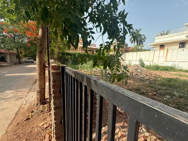 Residential Plot in Satellite for resale Ahmedabad. The reference number is 20460391