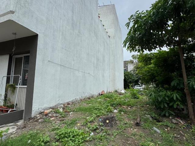 Residential Plot in Scheme No 114 for resale Indore. The reference number is 20854171