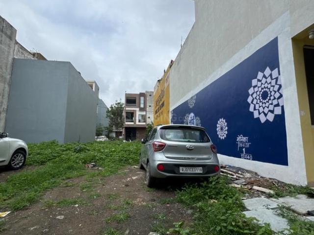 Residential Plot in Scheme No 114 for resale Indore. The reference number is 20854217