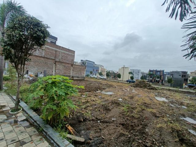 Residential Plot in Scheme No 140 for resale Indore. The reference number is 17883488