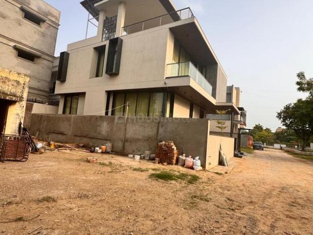 Residential Plot in Science City for resale Ahmedabad. The reference number is 17822064