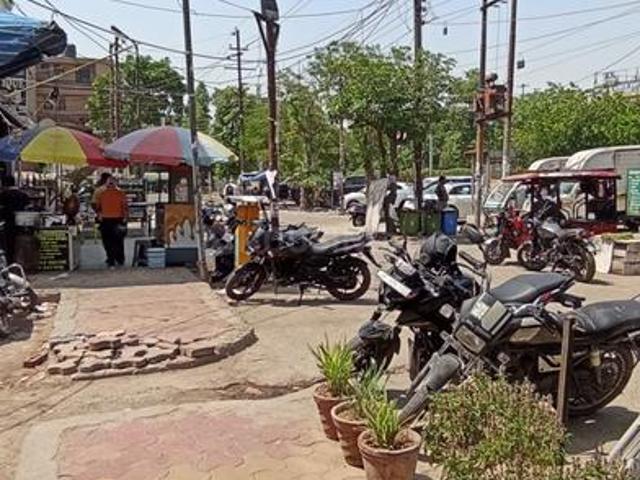 Residential Plot in Sector 43 for resale Noida. The reference number is 20949362