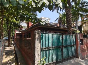 Residential Plot in Sector 40 for resale Noida. The reference number is 20117877