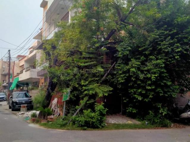 Residential Plot in Sector 40 for resale Noida. The reference number is 21156832