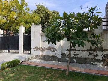Residential Plot in Sector 44 for resale Noida. The reference number is 15832276
