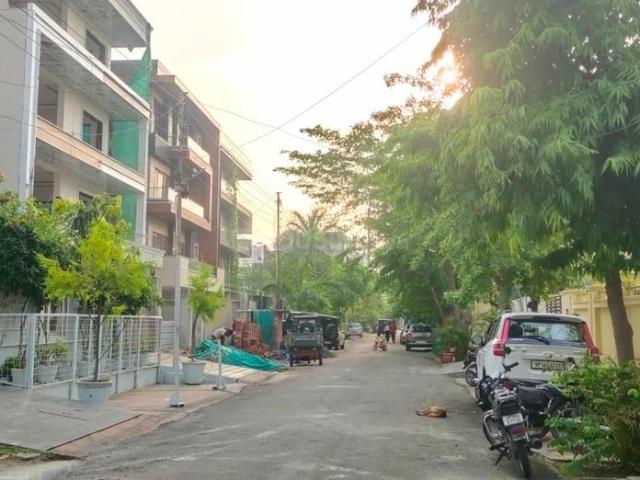 Residential Plot in Sector 45 for resale Noida. The reference number is 20555487