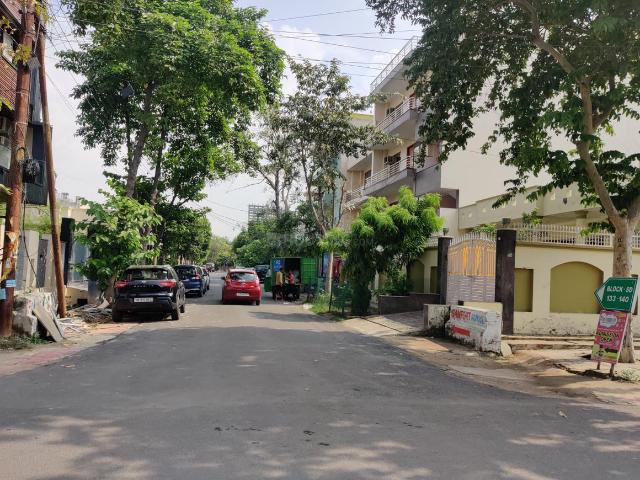 Residential Plot in Sector 45 for resale Noida. The reference number is 20684946