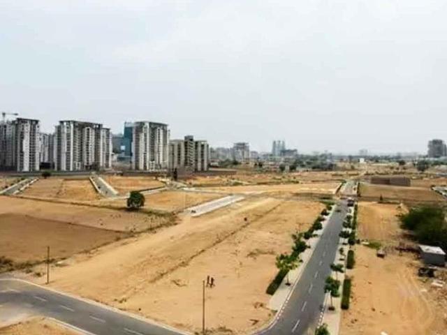 Residential Plot in Sector 4 for resale Sohna. The reference number is 19891851
